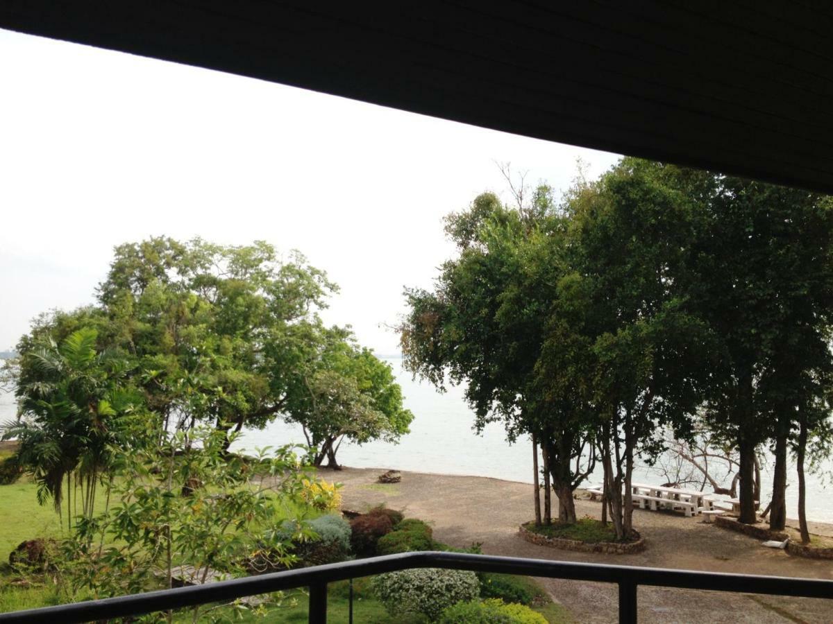 Villa Baan Rug Nam Sai Thang Kwian Esterno foto